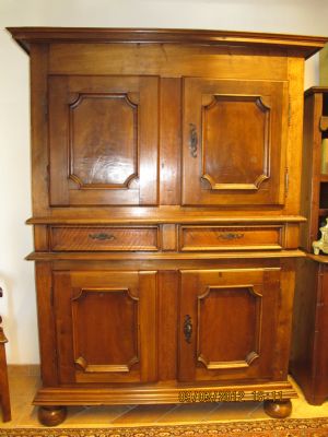 16th Ccentury store cupboard