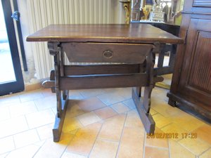 Fratino style table